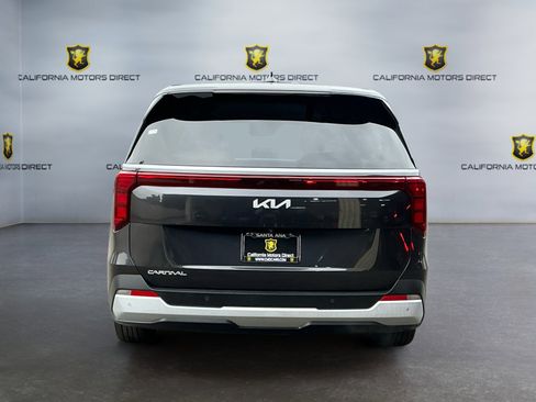 Used 2025 Kia Carnival LX image 6