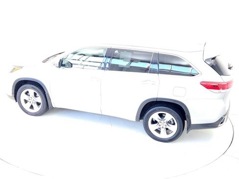 Certified 2019 Toyota Highlander Limited image 16