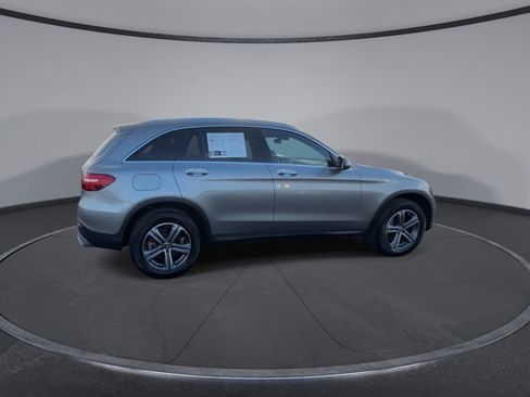 Used 2019 Mercedes-Benz GLC 300 4MATIC image 9