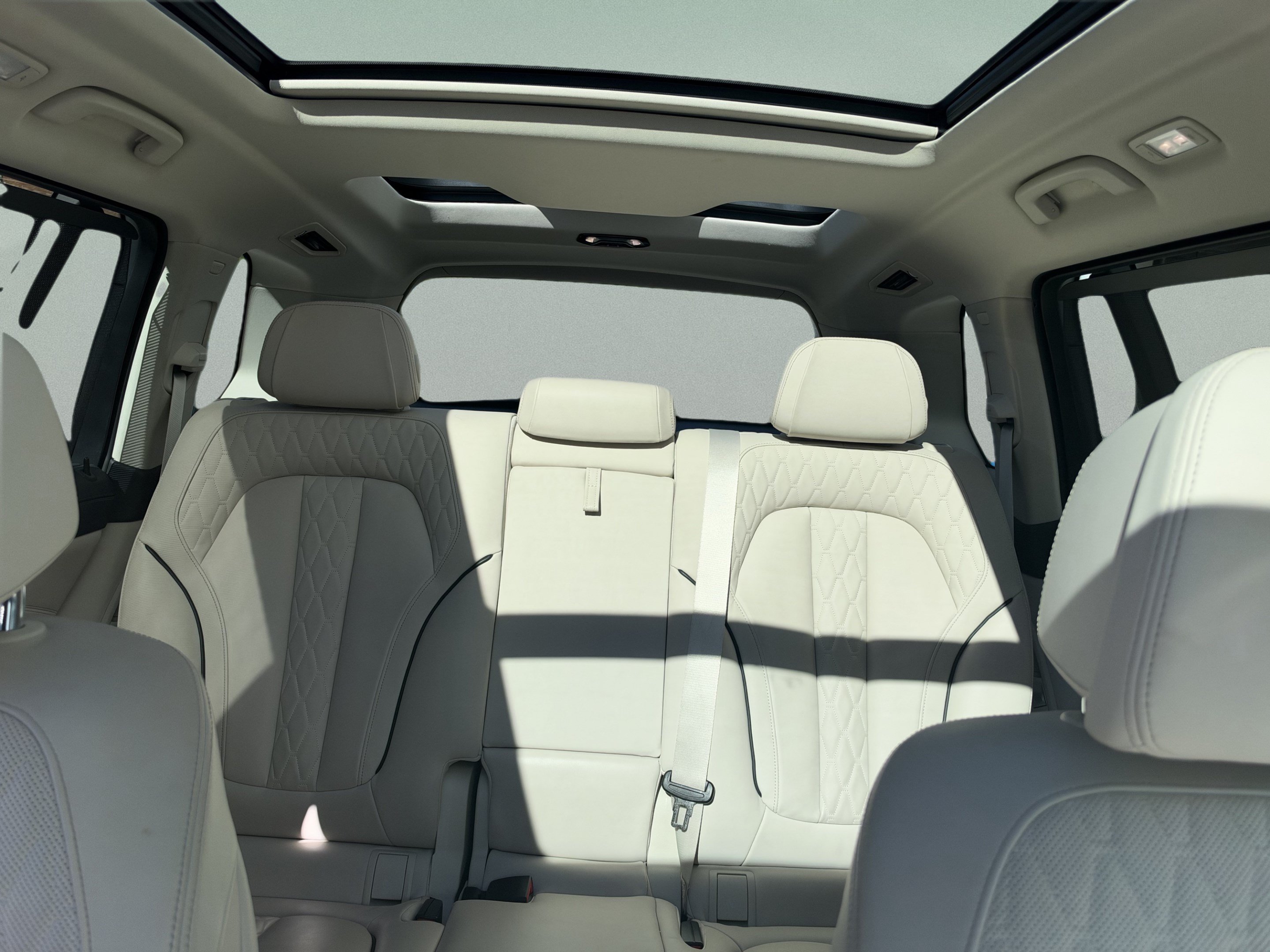 Used 2020 BMW X7 xDrive40i w/ Premium Package AWD/4WD image 28