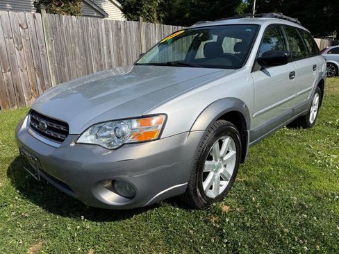 Used 2007 Subaru Outback 2.5i AWD/4WD image 2