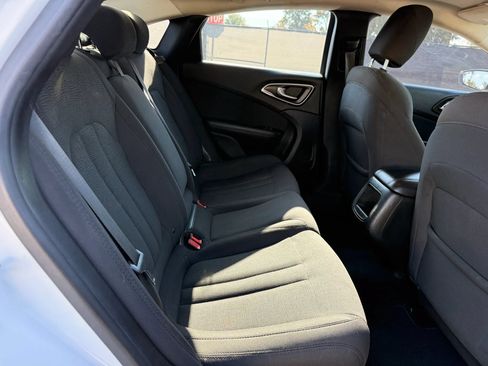 Used 2016 Chrysler 200 Limited w/ Convenience Group FWD image 20