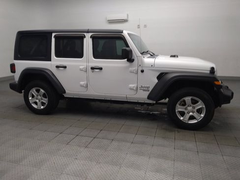 Used 2018 Jeep Wrangler Unlimited Sport S AWD/4WD image 11