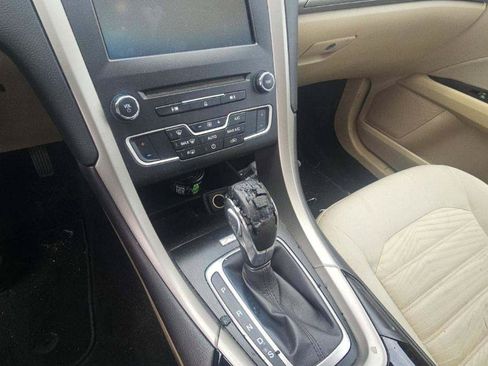 Used 2016 Ford Fusion SE FWD image 8