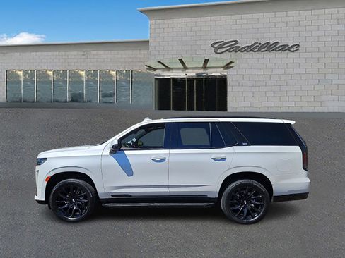 Certified 2024 Cadillac Escalade Sport Platinum w/ LPO, ONYX Package AWD/4WD image 7