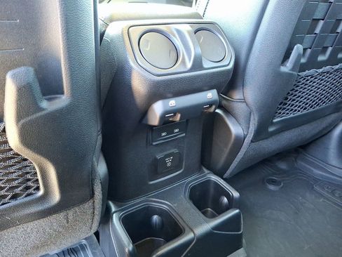 Used 2021 Jeep Gladiator Mojave w/ LED Lighting Group AWD/4WD image 12