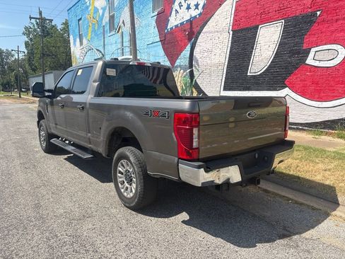 Used 2022 Ford F250 XLT w/ Snow Plow Prep Package AWD/4WD image 4