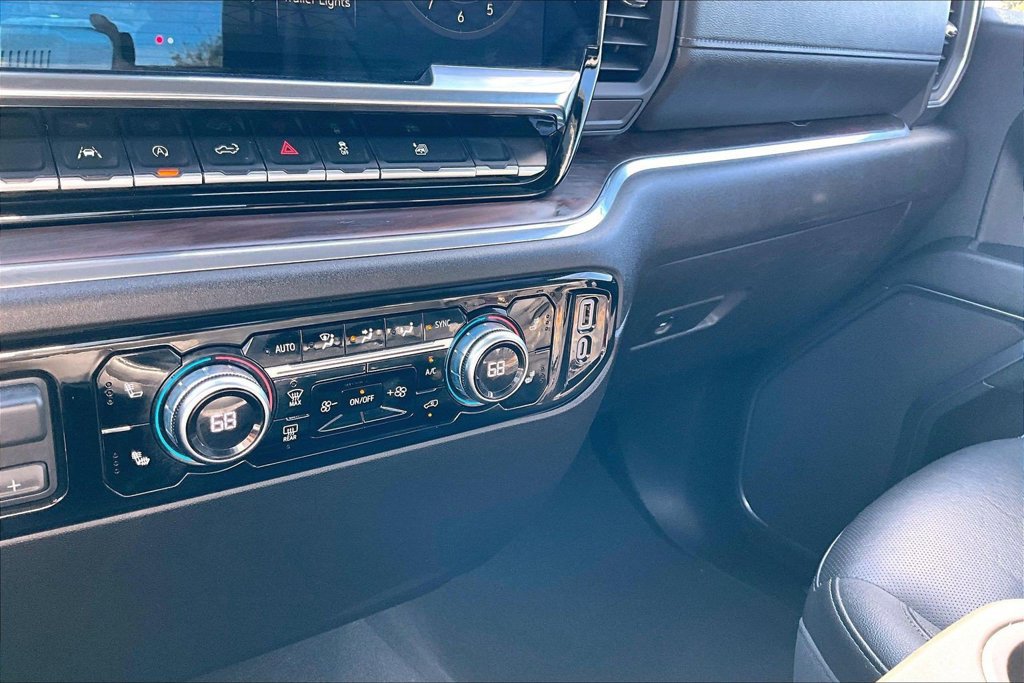 Used 2025 GMC Sierra 1500 SLT RWD image 17