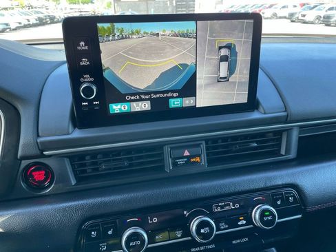 Certified 2025 Honda Pilot Black Edition image 18