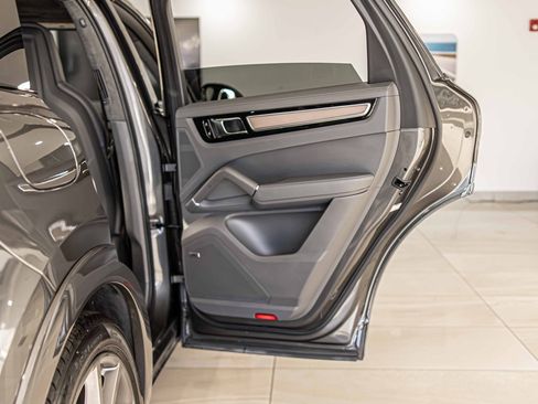 Used 2021 Porsche Cayenne GTS image 42