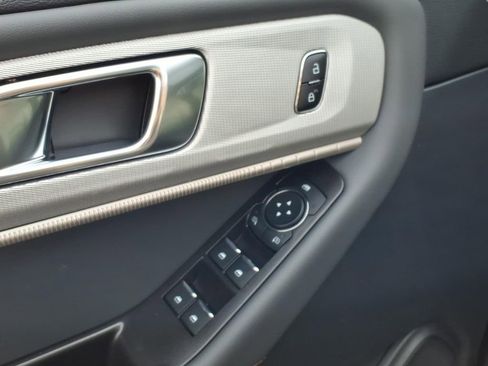 New 2026 Ford Explorer Active image 16