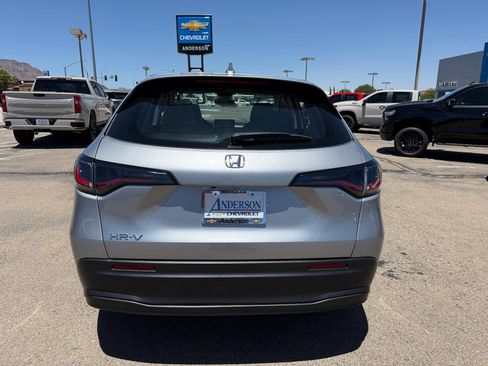 Used 2023 Honda HR-V LX image 7