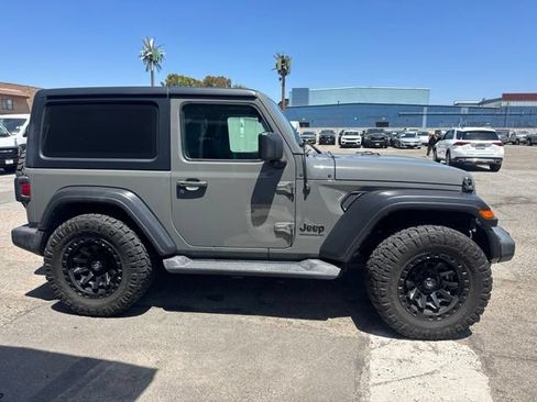 Used 2022 Jeep Wrangler Sport AWD/4WD image 4