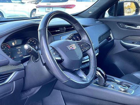 Used 2020 Cadillac XT4 Sport image 15