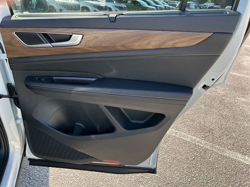 New 2026 Volkswagen Atlas SE FWD image 47