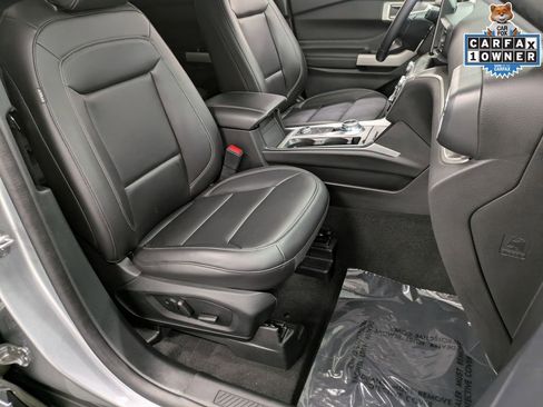 Used 2022 Ford Explorer XLT w/ Equipment Group 202A image 31