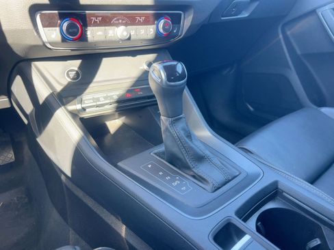 Used 2023 Audi Q3 2.0T Premium w/ Black Optic Sport Package image 18