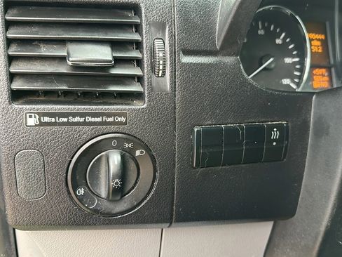 Used 2016 Mercedes-Benz Sprinter 2500 image 25