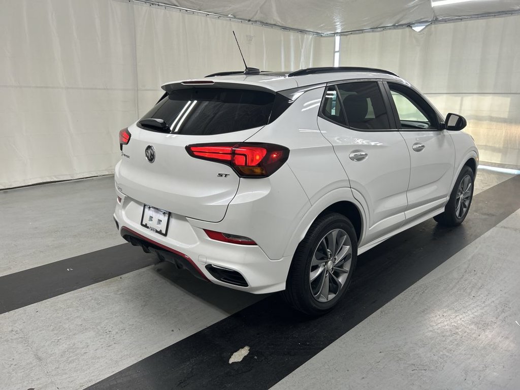 Used 2020 Buick Encore GX Select w/ Sport Touring Package AWD/4WD image 2