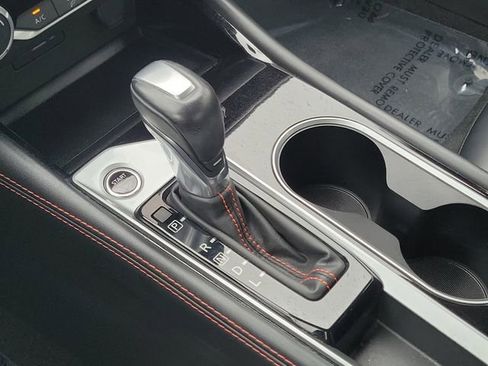 Used 2023 Nissan Altima 2.5 SR image 12