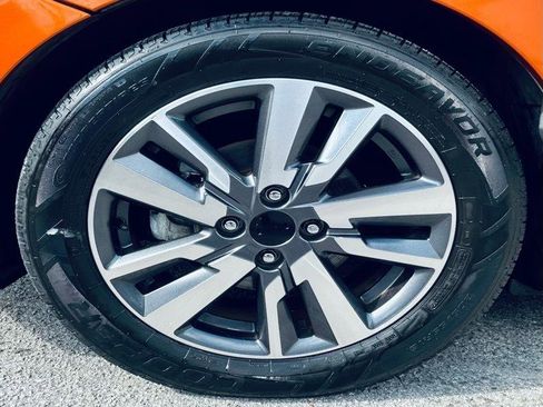 Used 2020 Nissan Versa SV image 21