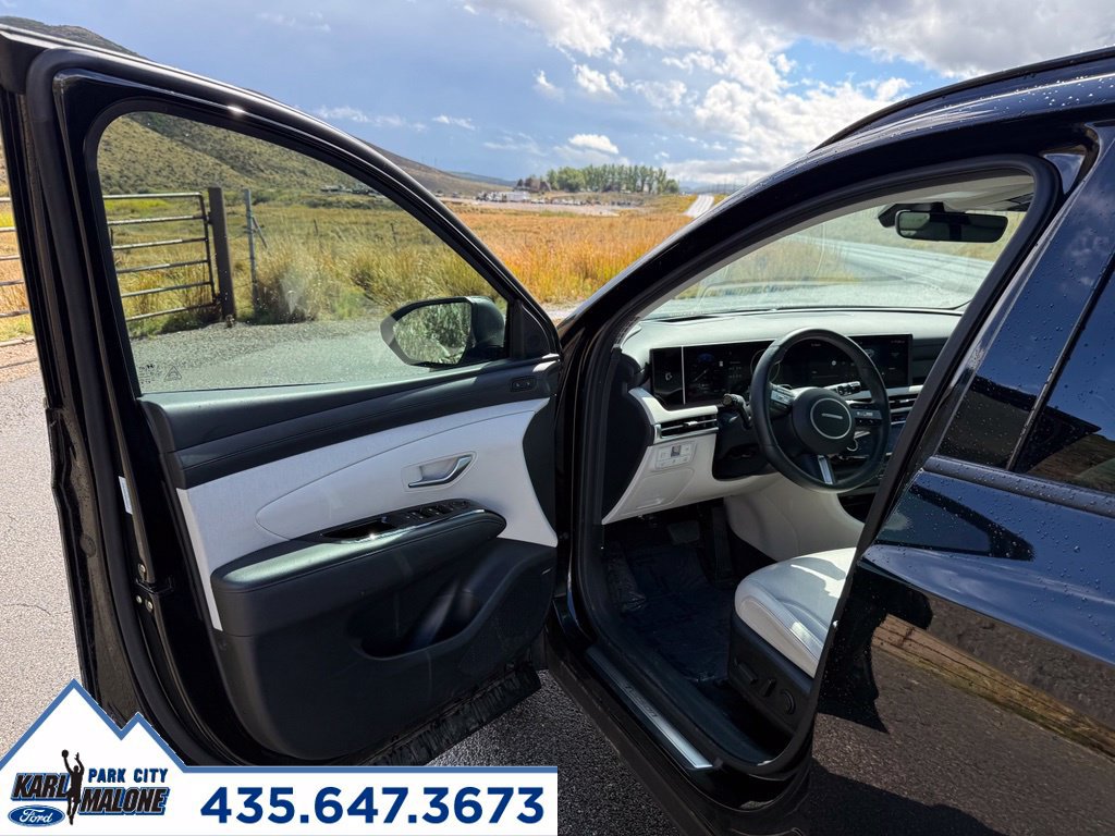 Used 2025 Hyundai Tucson Limited AWD/4WD image 11