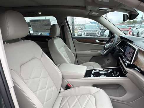 New 2026 Volkswagen Atlas SE FWD image 9