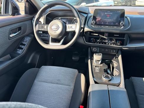 Used 2023 Nissan Rogue SV AWD/4WD image 11