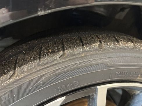 Used 2024 Toyota Prius Prime SE image 28