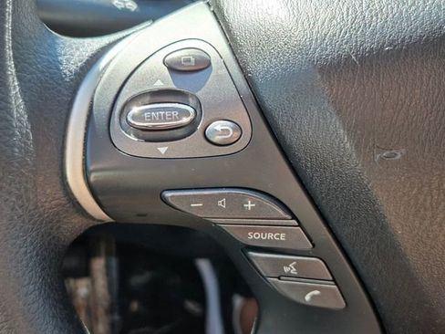 Used 2020 Nissan Pathfinder S FWD image 19