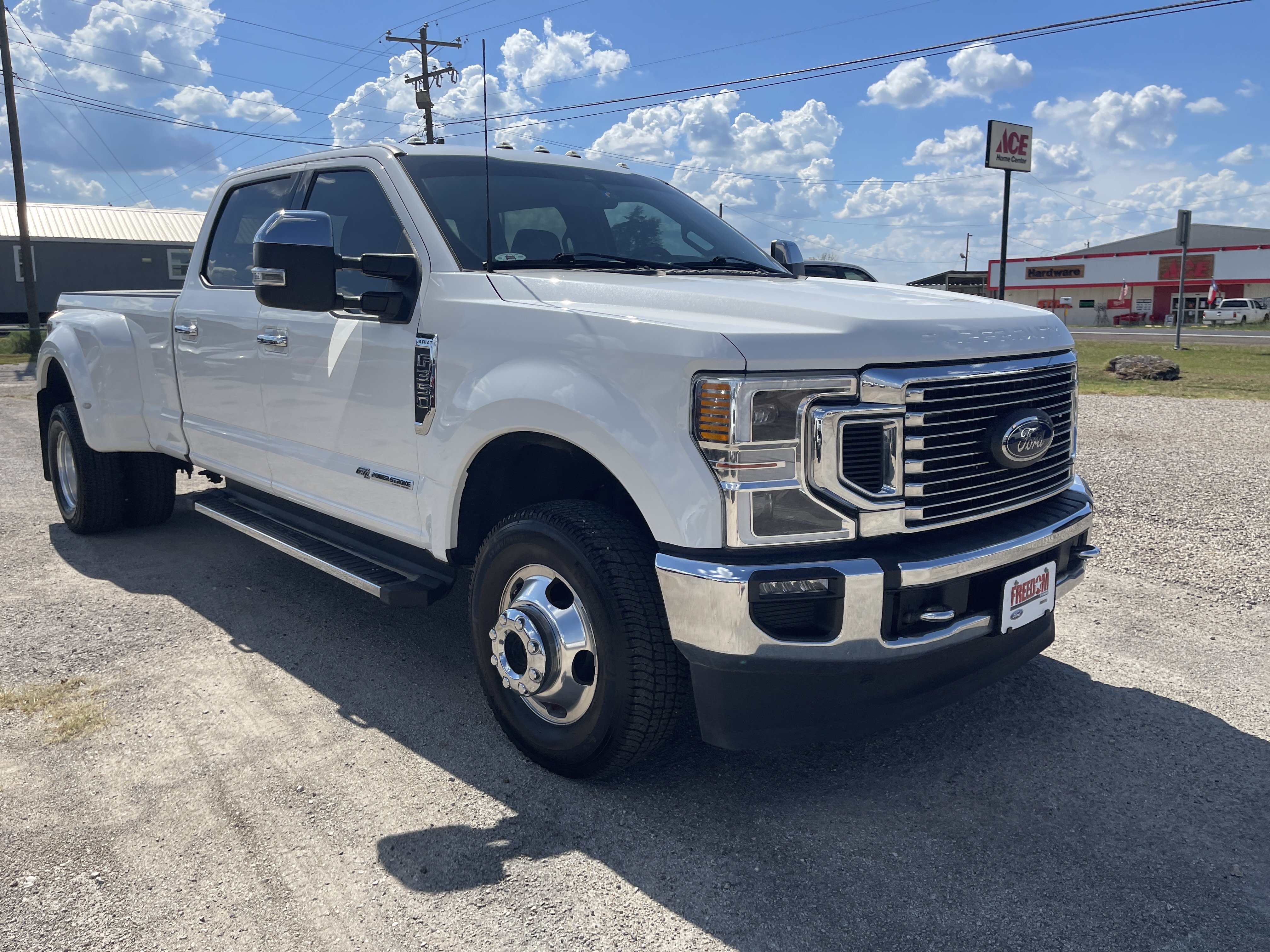 Used 2021 Ford F350 Lariat w/ Lariat Ultimate Package AWD/4WD image 2