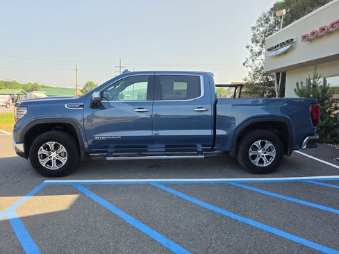 Used 2024 GMC Sierra 1500 SLT AWD/4WD image 7
