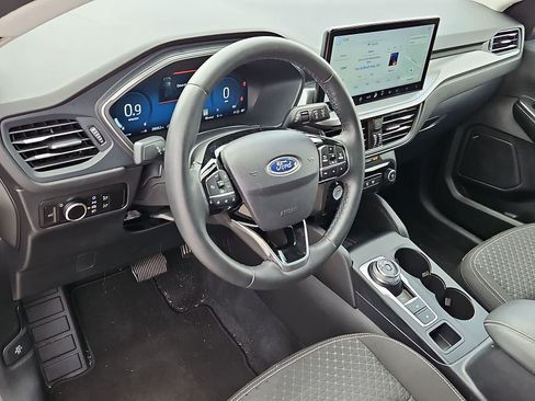 Used 2023 Ford Escape Active w/ Tech Pack #2 FWD image 8