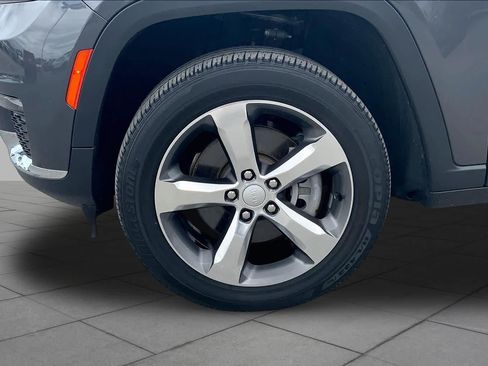 Used 2021 Jeep Grand Cherokee L Limited w/ Trailer Tow Group (B) RWD image 11