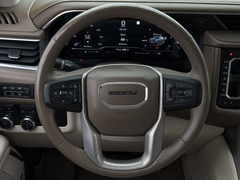 Used 2022 GMC Yukon Denali AWD/4WD image 13