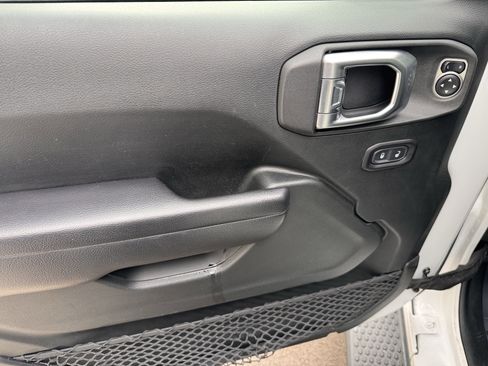 Used 2018 Jeep Wrangler Unlimited Sport S image 21