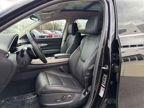Used 2024 Genesis GV70 2.5T w/ Select Package AWD/4WD image 10