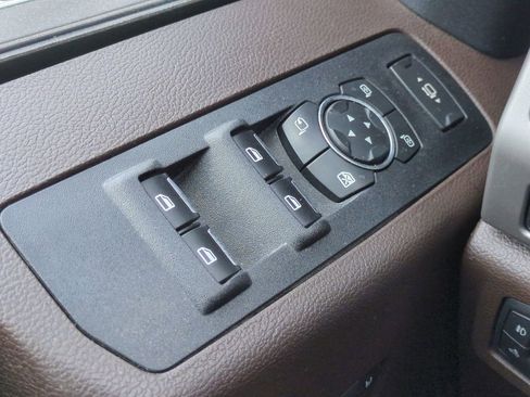 Used 2021 Ford F250 King Ranch image 10