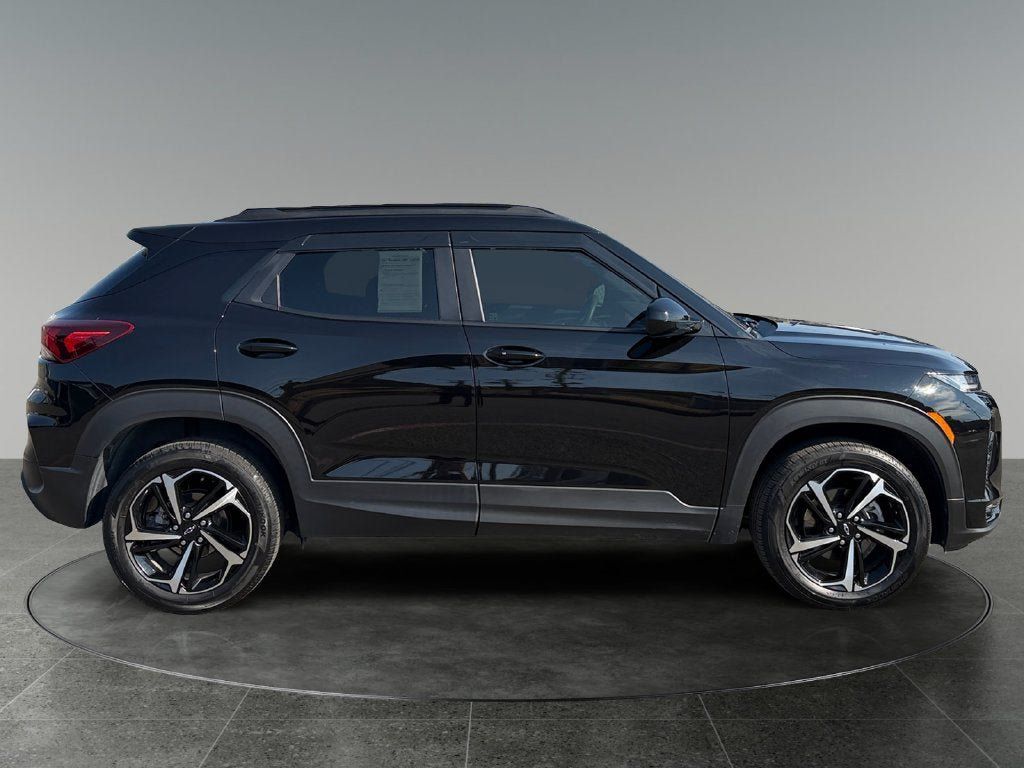 Used 2023 Chevrolet TrailBlazer RS w/ Convenience Package AWD/4WD image 10