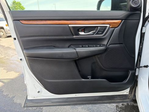 Used 2020 Honda CR-V Touring image 5