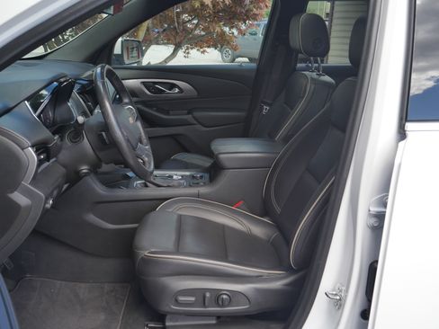 Used 2022 Chevrolet Traverse Premier AWD/4WD image 3