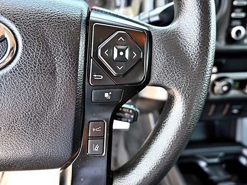 Used 2022 Toyota Tacoma SR RWD image 18