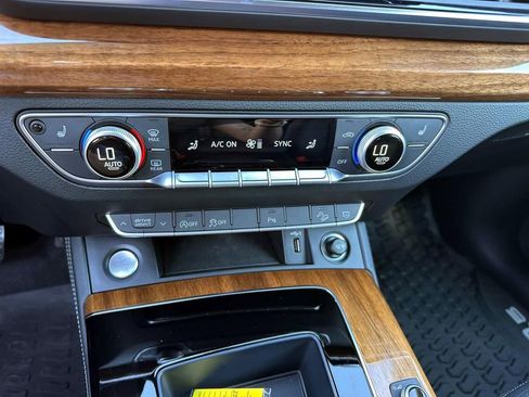 Used 2022 Audi Q5 2.0T Premium Plus w/ Premium Plus Package image 23