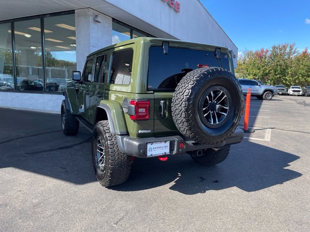 Used 2024 Jeep Wrangler Unlimited Rubicon AWD/4WD image 7