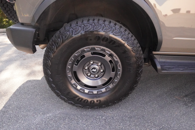 Used 2025 Ford Bronco Outer Banks w/ Sasquatch Package AWD/4WD image 36