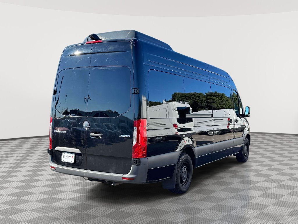 Used 2025 Mercedes-Benz Sprinter 2500 image 7