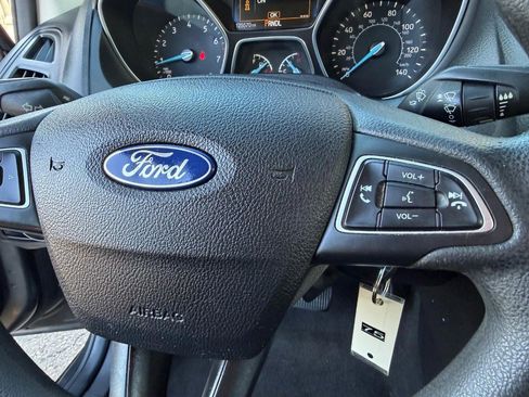 Used 2015 Ford Focus S image 28