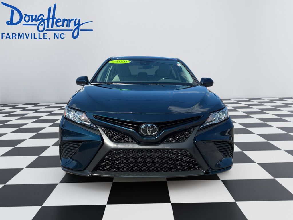 Used 2019 Toyota Camry SE FWD image 8