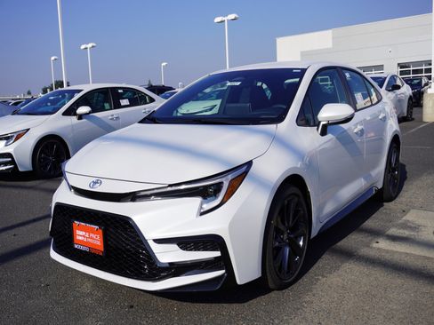 New 2026 Toyota Corolla SE image 7