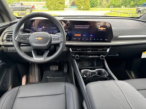 New 2026 Chevrolet Traverse LT w/ Driver Confidence Package AWD/4WD image 52